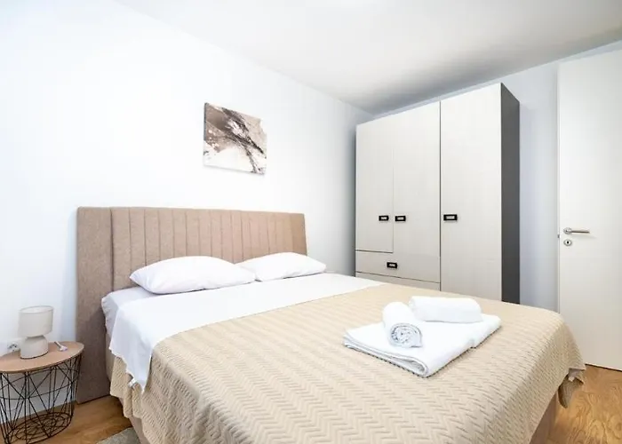 Luka 公寓 扎达尔